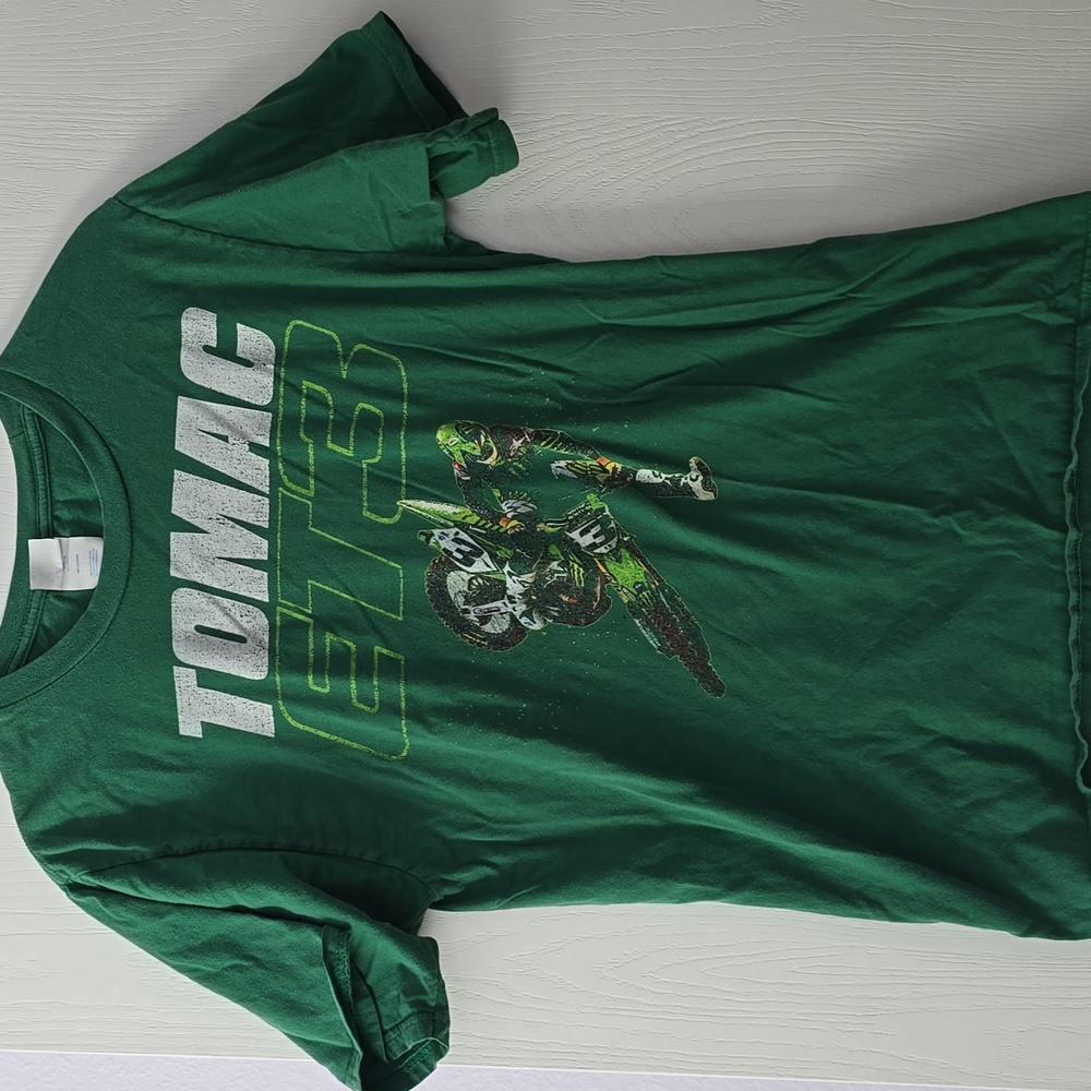 Green TOMAC ET3 Graphic T-Shirt